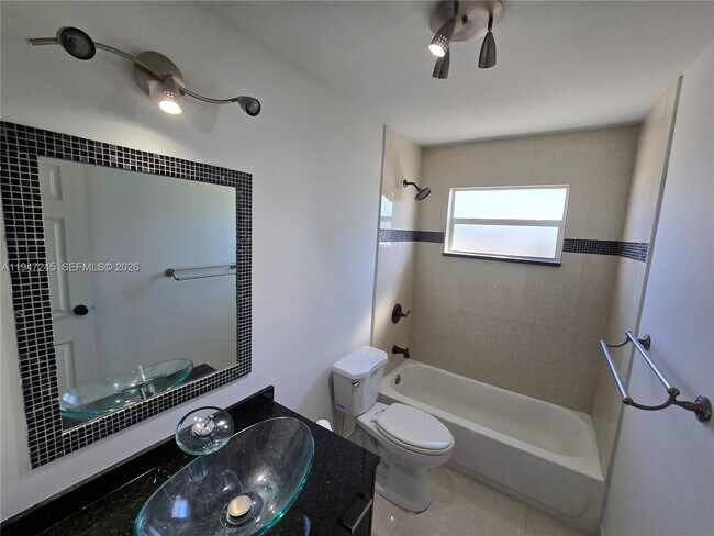 Building Photo - 9110 NW 24th Pl