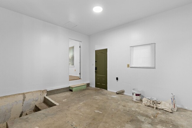 Building Photo - Updated three bedroom home