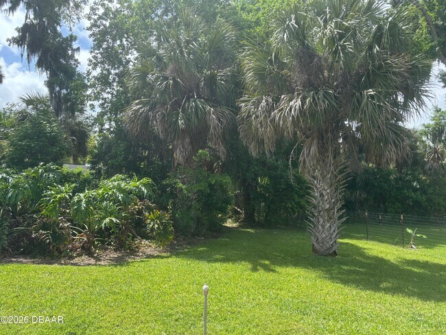 Building Photo - 250 S Seneca Blvd