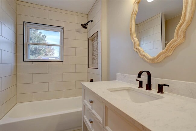 Building Photo - 2 Bedroom1 Bathroom home in Wheat Ridge