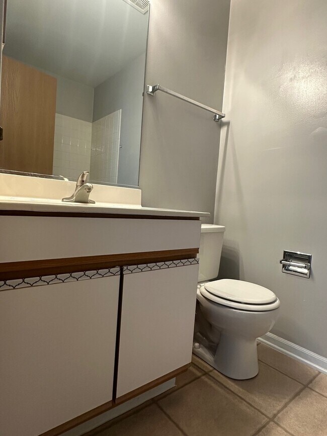 Building Photo - 21258 Cascade Ct