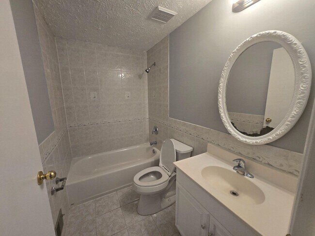 Building Photo - 20321 Greenriver Terrace