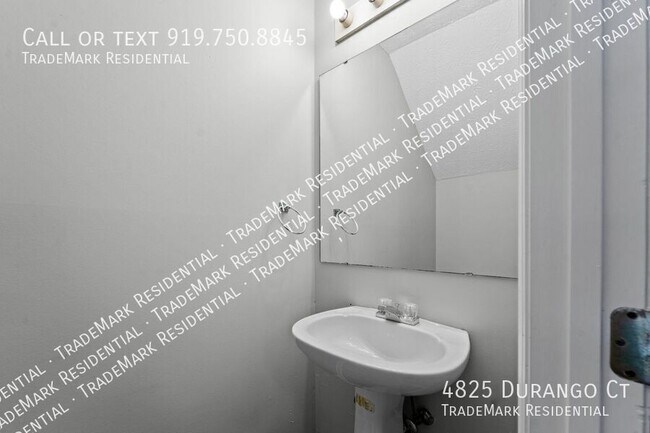 Building Photo - 4825 Durango Ct