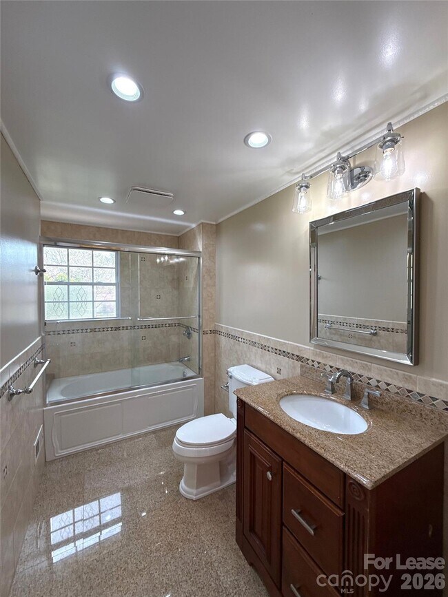 Building Photo - 7318 Connan Ln