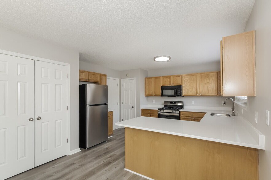 Building Photo - 10524 Pickerel Ln