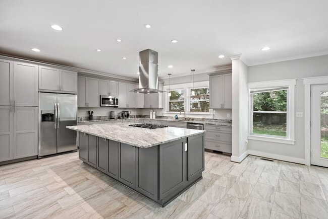 Building Photo - 2901 Random Rd