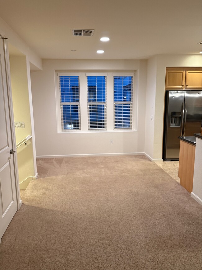 Building Photo - 132 Selby Lane