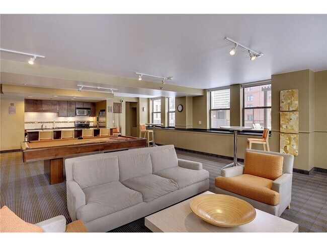 Building Photo - 401 S 1st St