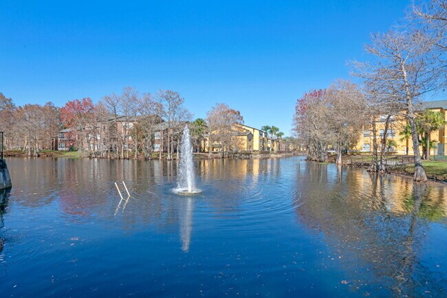 Building Photo - Charming 1-Bedroom Condo Retreat in Orlando - Conveniently Located!