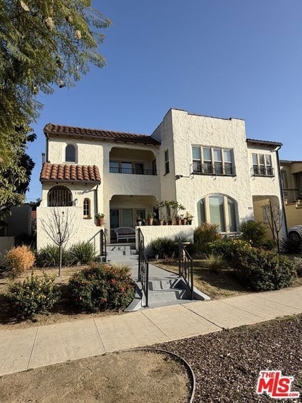 Building Photo - 1112 Meadowbrook Ave