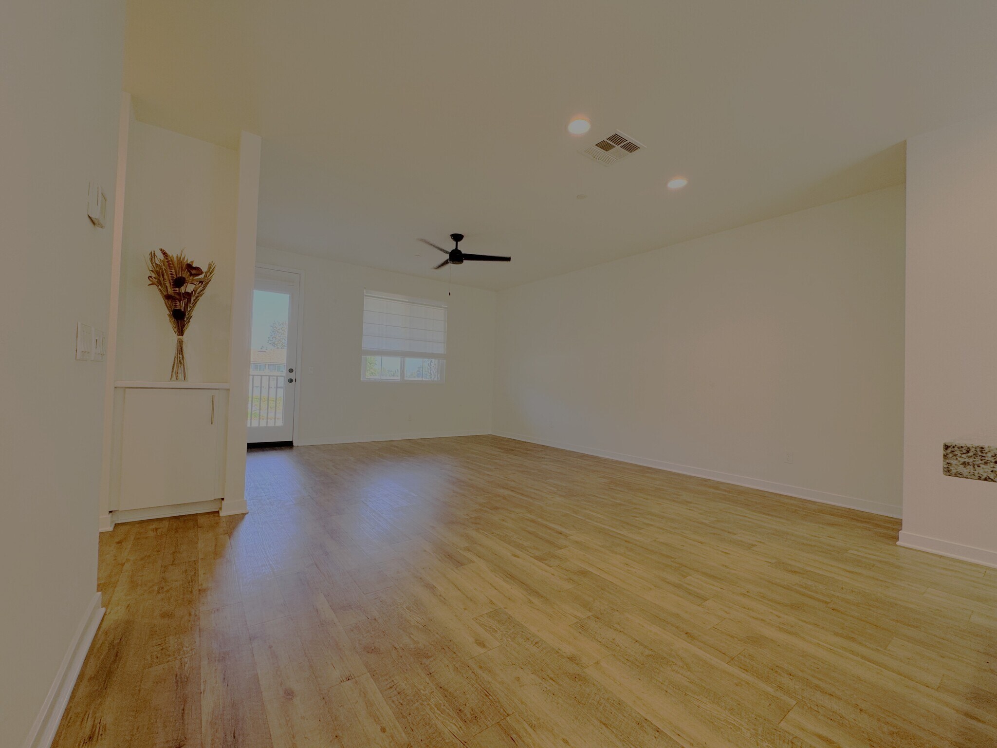 Family/Living Room/level 2 - 2729 Sunrise Way