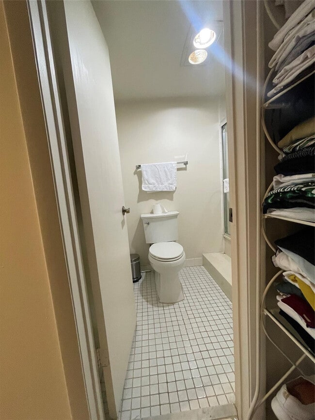 Building Photo - 16141 Blatt Blvd