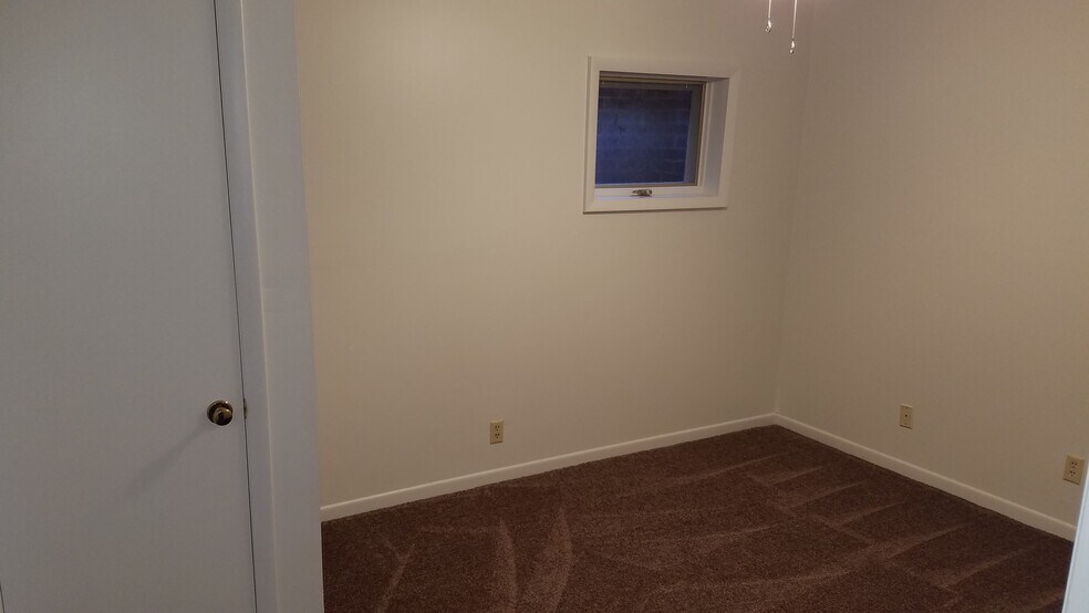 Building Photo - 211 Harbor Dr