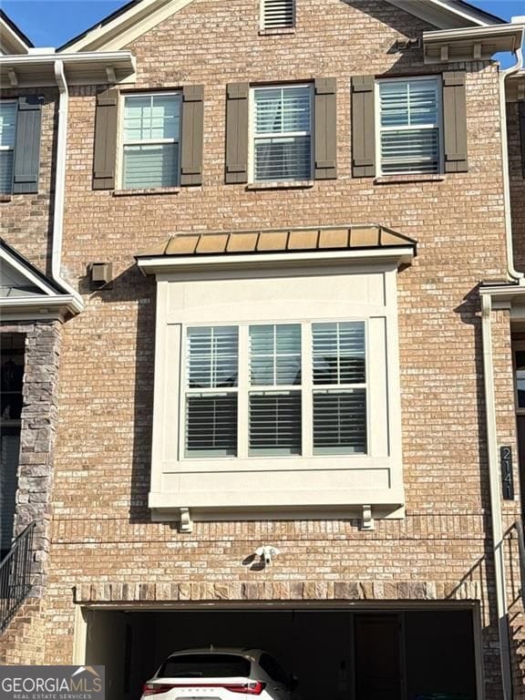 Building Photo - 2141 Coventry Dr