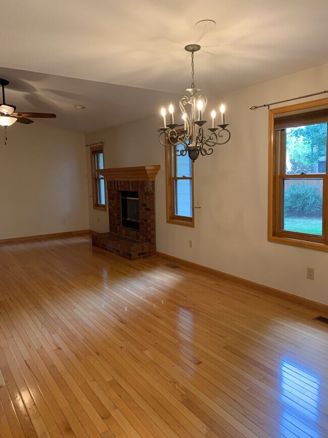 Building Photo - West-Side Gem! Sprawling Single-Family Home w/ Finished Basement