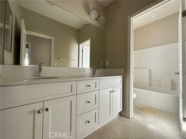 Building Photo - 5960 Nisa Dr