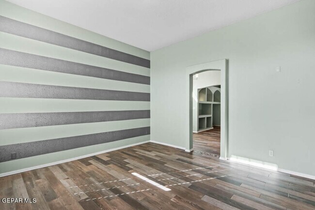 Building Photo - 12733 Tierra Salas Dr