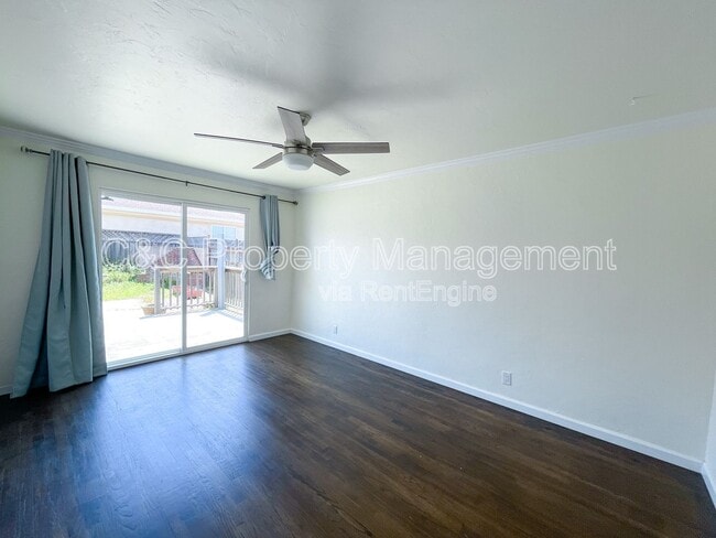 Building Photo - 1190 Luxton St