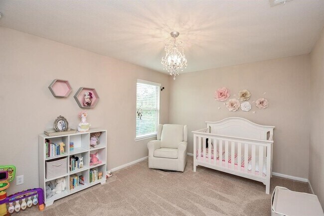 Building Photo - 7002 Edwanna Ln