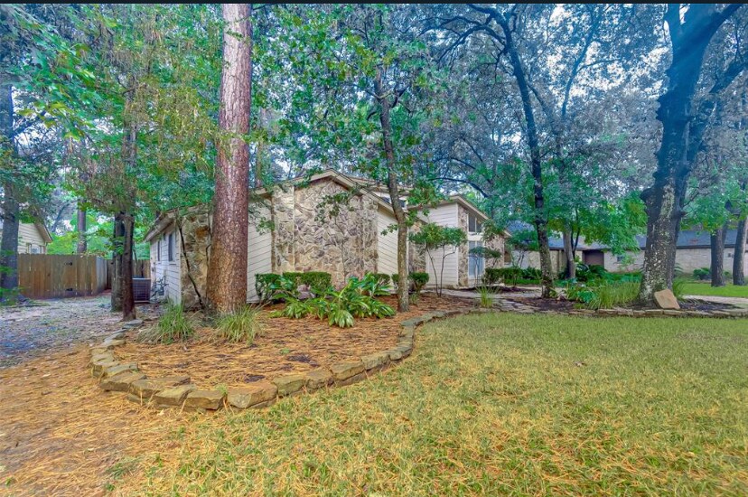 Building Photo - 84 Woodhaven Wood Dr