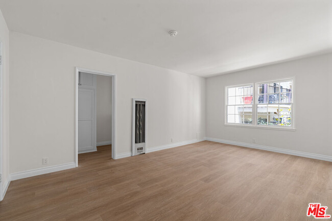Building Photo - 148 S McCarty Dr