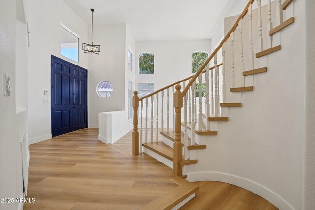 Building Photo - 5953 W Aurora Dr