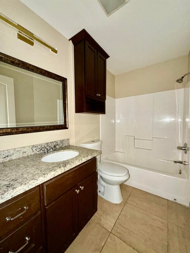 Building Photo - 408 Shiloh Dr