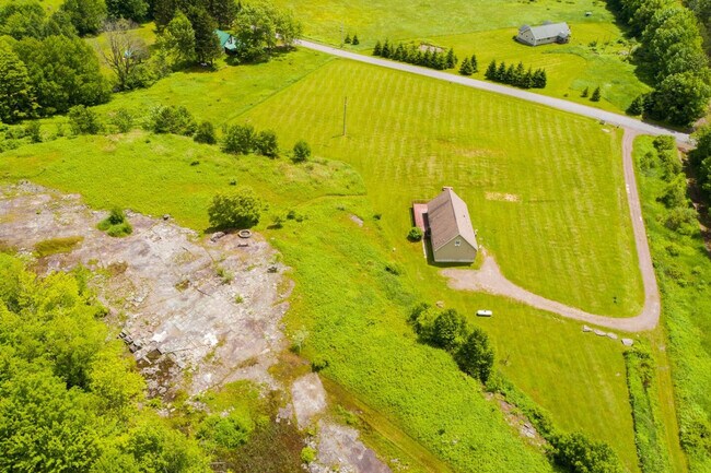 Building Photo - 2109 Dunk Hill Rd