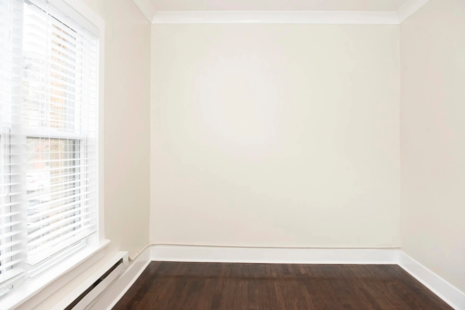 Building Photo - 730 W Roscoe St