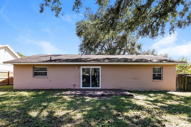 Building Photo - 5618 El Dorado Ave