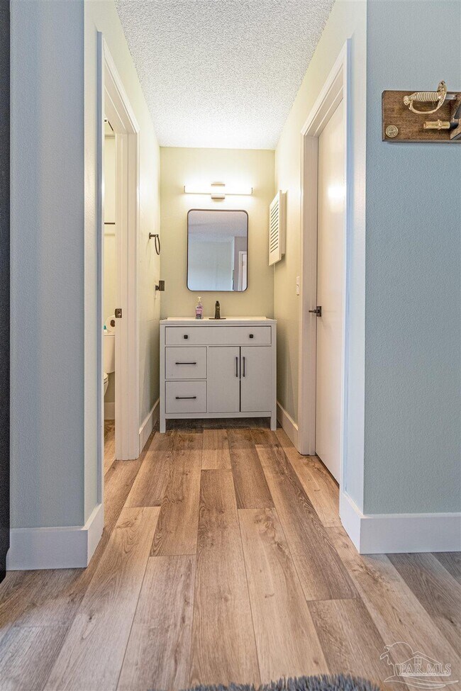 Building Photo - 5001 Grande Dr