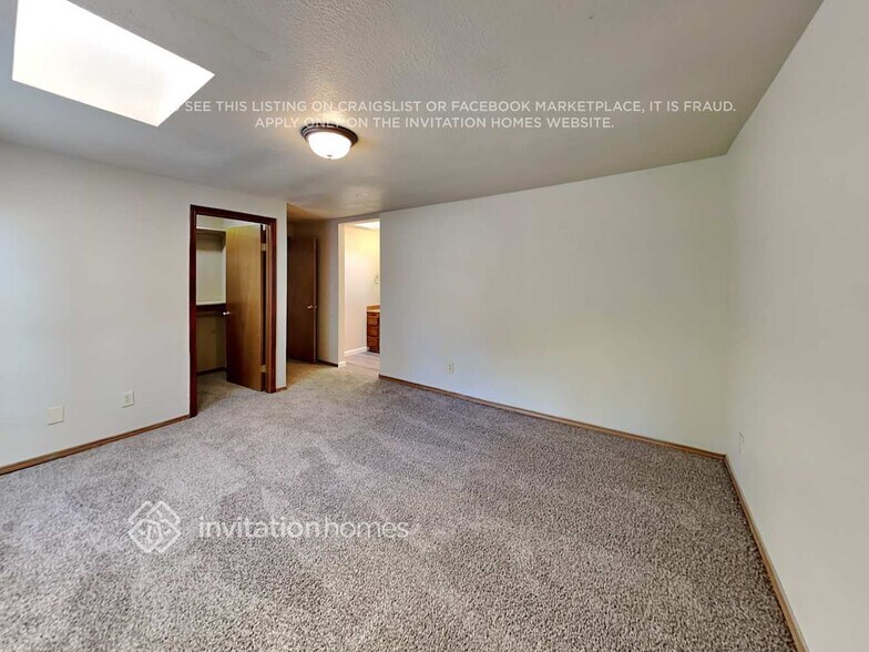 Building Photo - 3308 St Andrews Ct NE