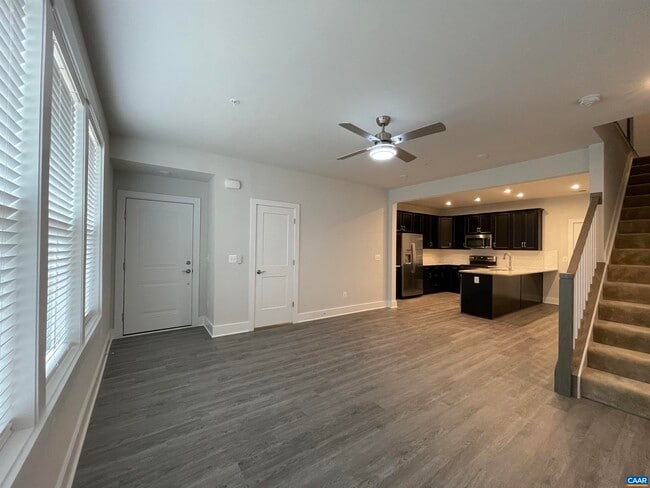 Building Photo - 628 Noush Ct