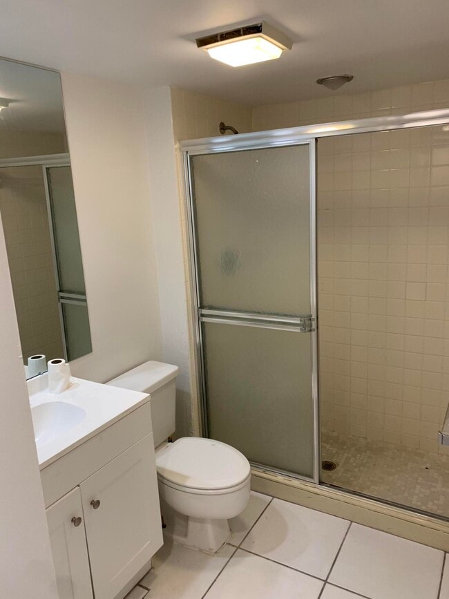 Building Photo - 3026 30th Ln