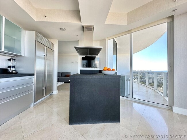 Building Photo - 18201 Collins Ave