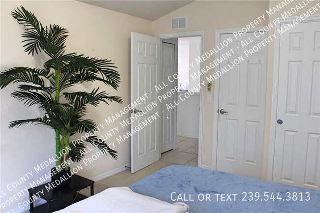 Building Photo - 11620 Navarro Way