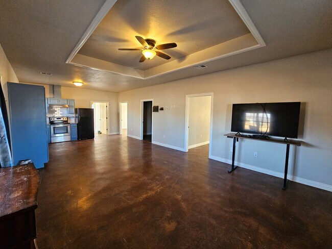 Building Photo - 21387 Fir Ln