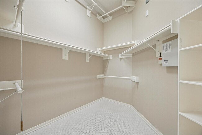 Building Photo - 11819 Amyford Bend