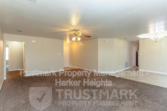 Building Photo - 3907 Deputy Dr
