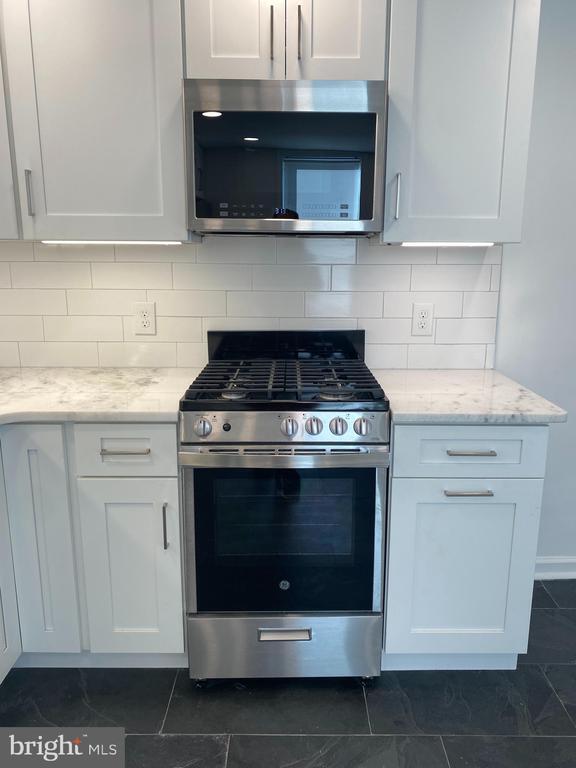 Building Photo - 1216 S 11th St