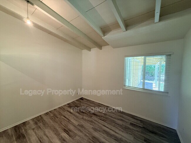 Building Photo - 3844 Milton Way