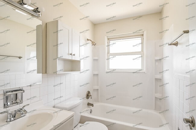 Building Photo - 1245 Bal Harbor Dr