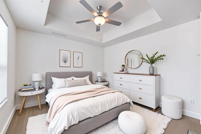 Building Photo - 1333 W 22nd St