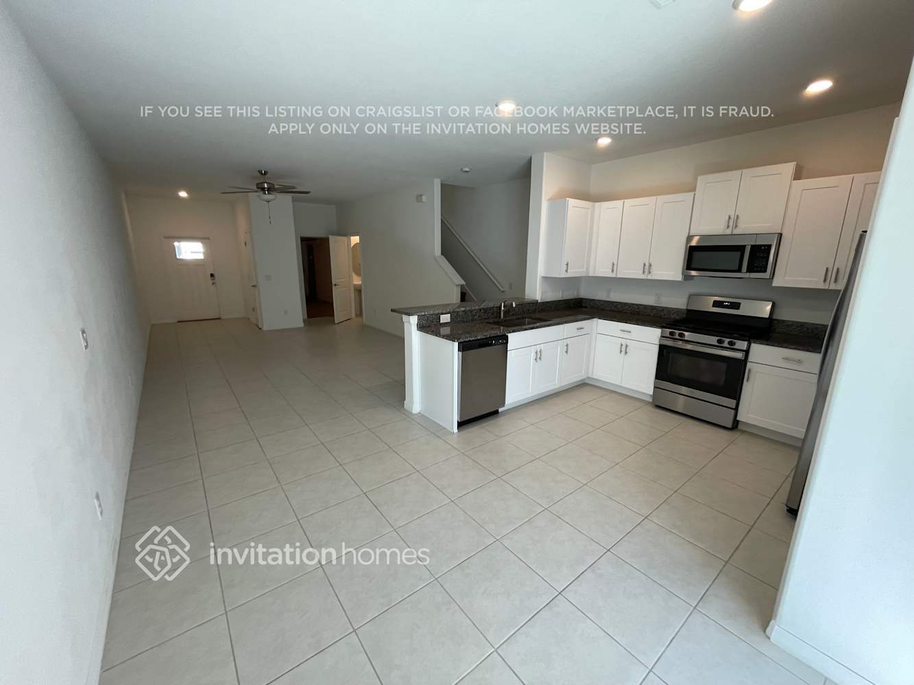 Building Photo - 8286 Crescent Oaks Dr