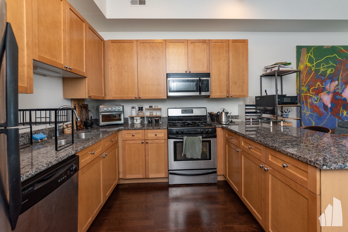 Building Photo - 1464 S Michigan Ave