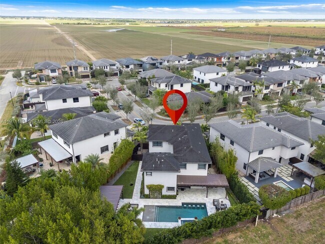 Building Photo - 16184 SW 136 Way