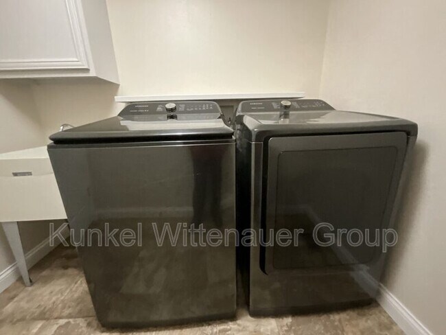 Building Photo - 2711 London Ln