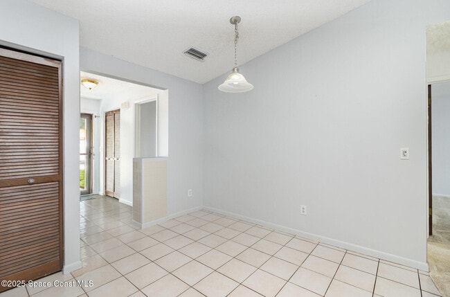 Building Photo - 127 Harmony Pl