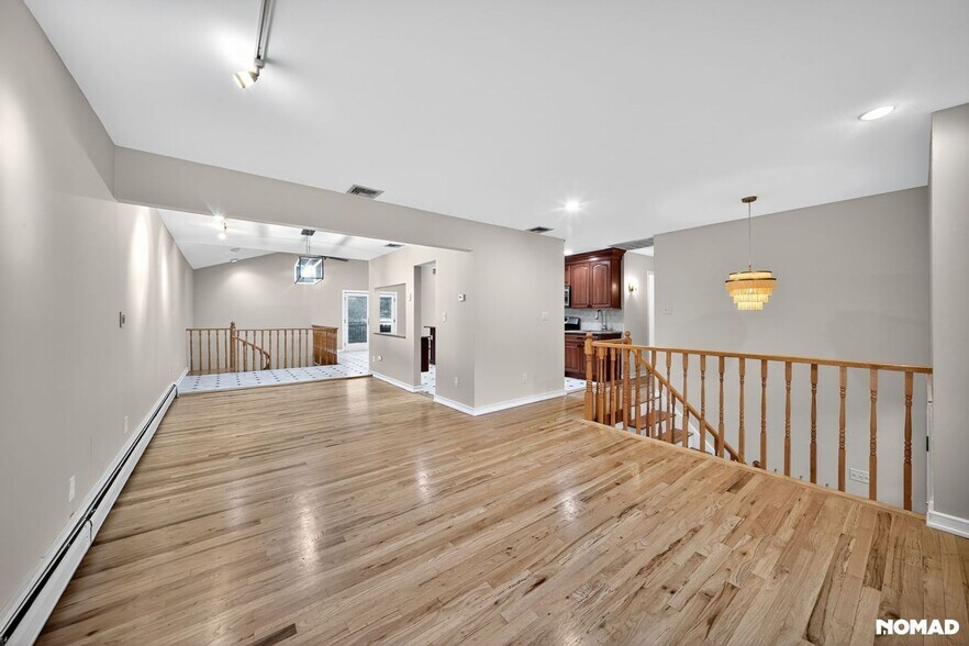 Building Photo - 15 Castle Ct