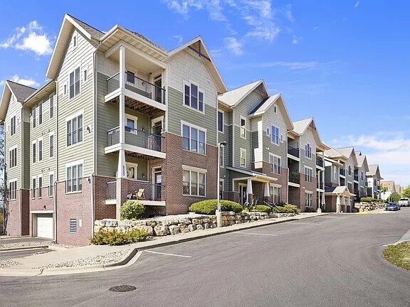 Building Photo - 8253 Mayo Dr